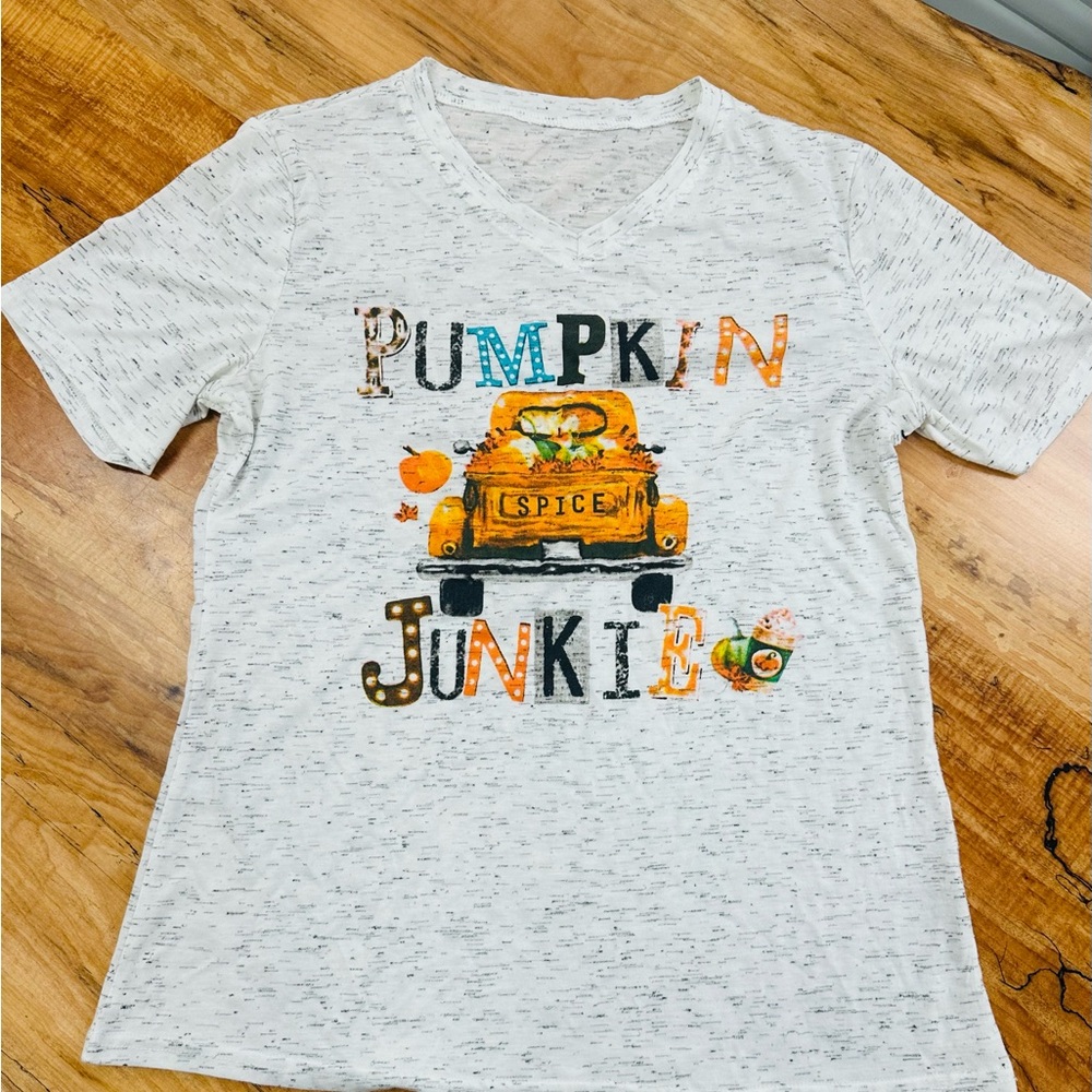 Women's Pumpkin Spice Graphic Tee - White Size Large (T1)